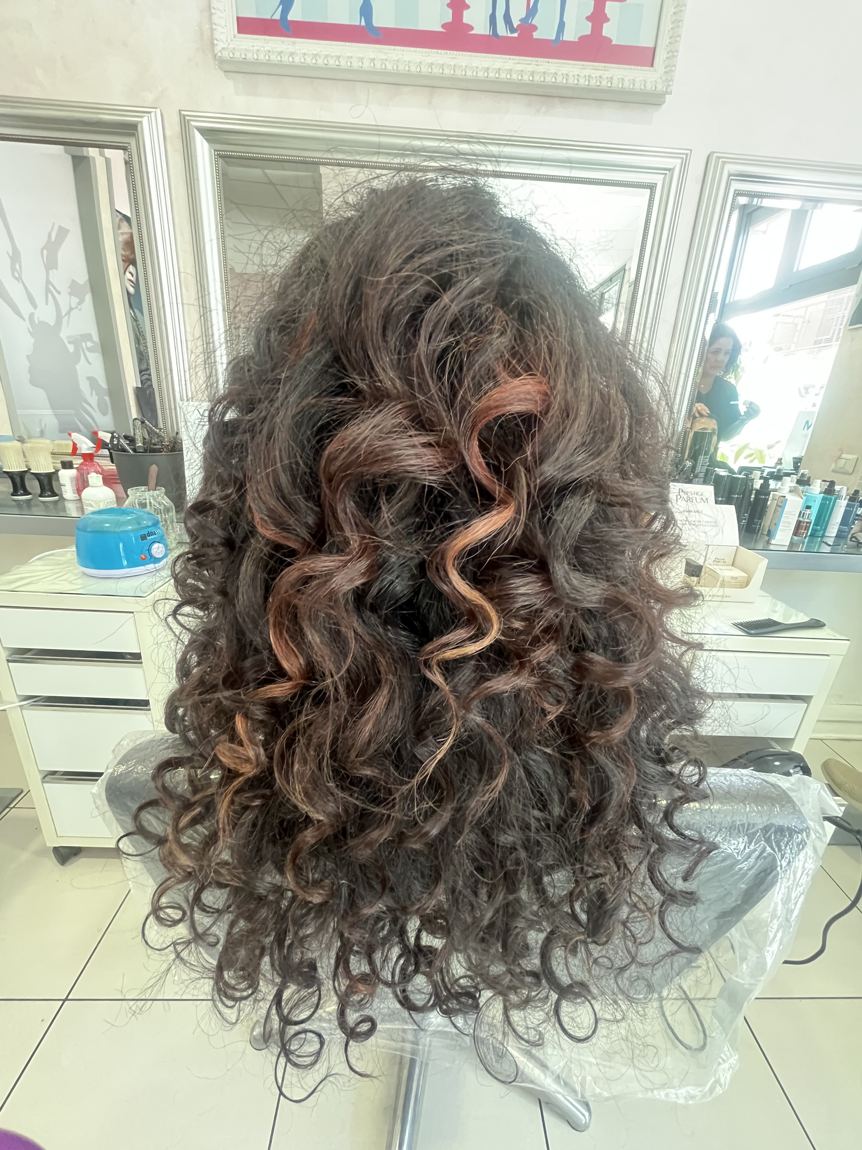 Lavoro capelli realizzato da Ogni Riccio un Capriccio